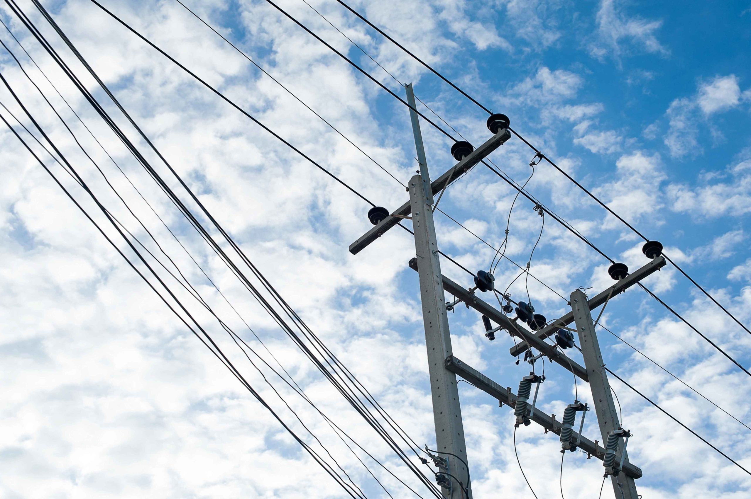 postes eléctricos