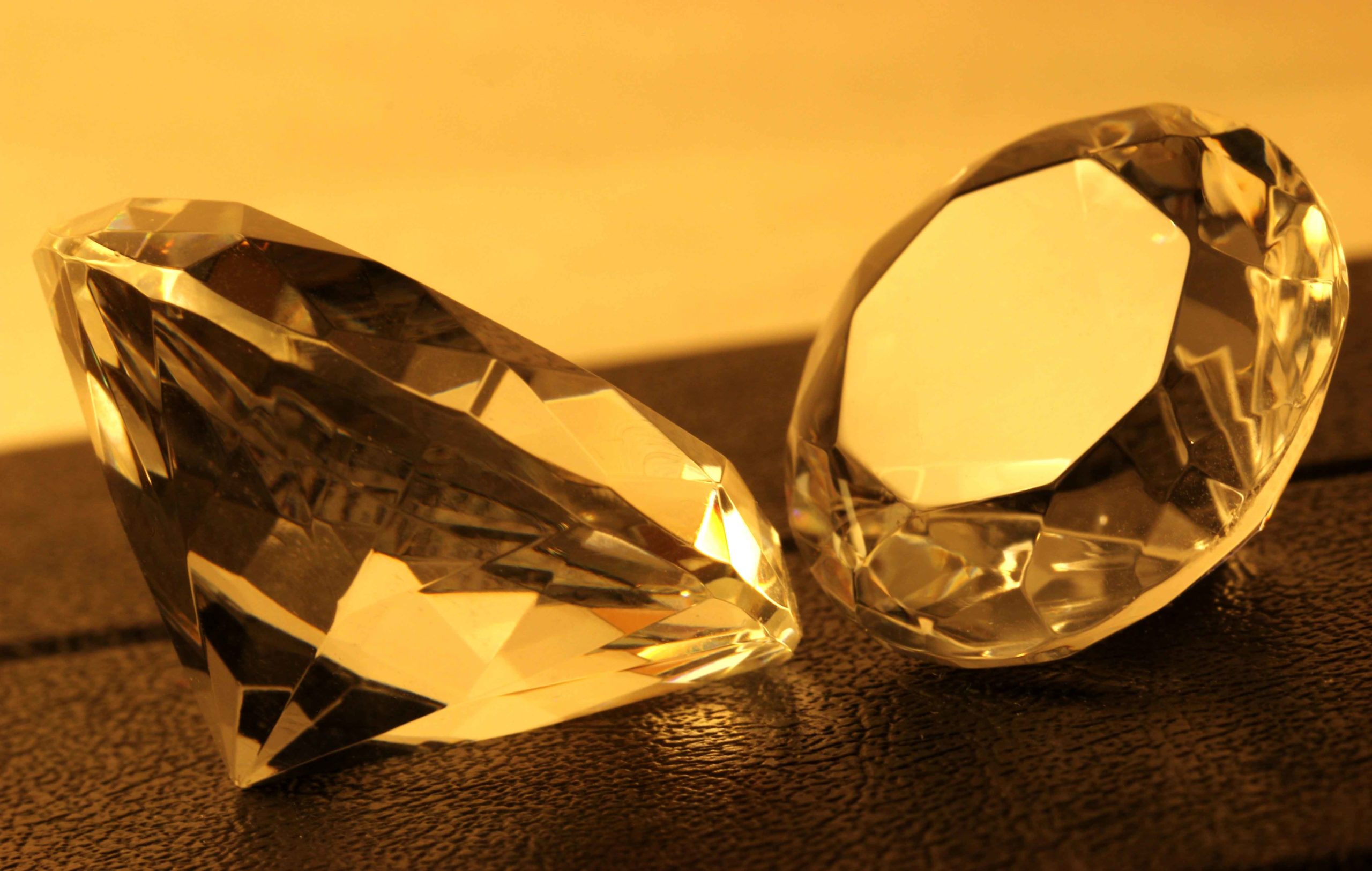Dos diamantes